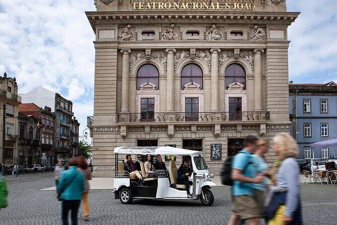 2 Hour Discover Gaia on a Private Eco-Friendly Tuk Tuk Tour - Praia de Lavadores: the Atlantic finale with big views