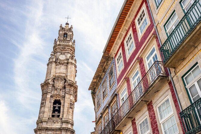 2 Hour Private Tuktuk Tour in Porto to Monastery and Cellars - Key things to know before you ride
