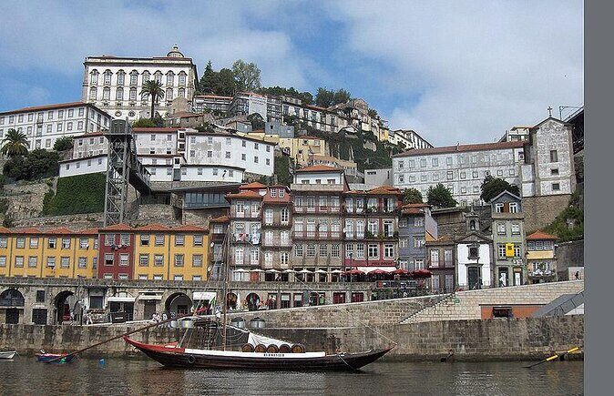 3-Hour Guided Walking Tour of Porto - Key highlights at a glance
