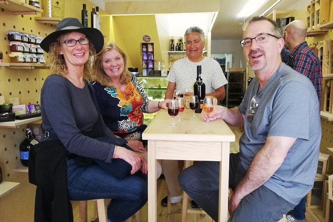 3 table wines & 5 Port wines + Tapas - From Porto Cathedral to Gaia cellar: the value of a short wine route