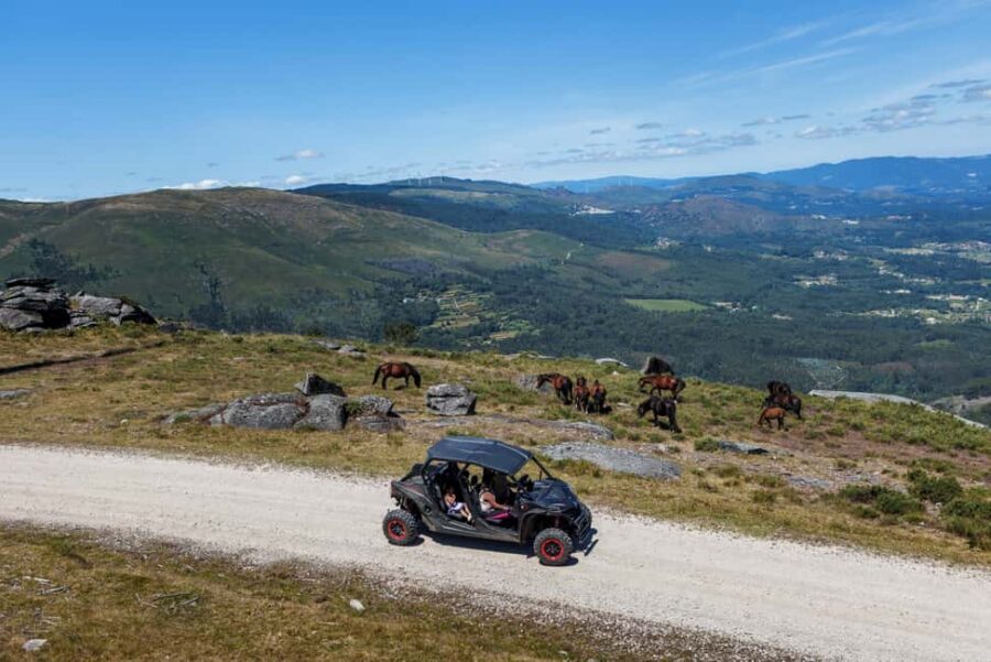 4h Buggy Tour • Arcos de Valdevez • Peneda Gerês - The Sistelo stop: where the trail meets a famous village