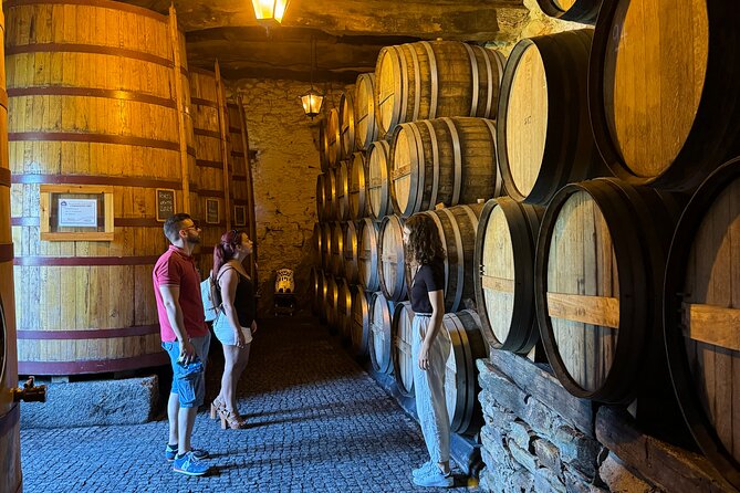 4x4 Adventure in Douro: Wine Tasting, Boat Trip and Lunch - Riding the Douro in a private Landrover Defender (and why that matters)