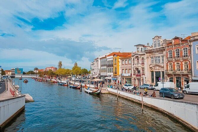 AVEIRO and COSTA NOVA Private Full Day Tour from Porto - Sé de Aveiro Cathedral: 16th–17th Century Styles in Ten Minutes