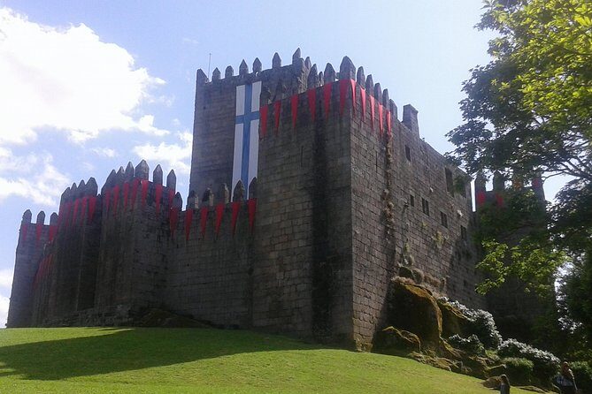 Barcelos, Braga & Guimarães Tour - Barcelos: rooster legends, blue-and-gold church details, and market energy
