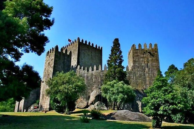 Braga and Guimaraes - All Inclusive from Porto - UNESCO Guimarães medieval streets: where the day clicks