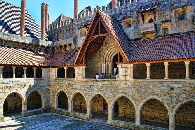Braga and Guimaraes - All Inclusive from Porto - Oldest winery tasting: learning the wine without the pretension