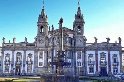 Braga and Guimarães Historical and Cultural Tour from Porto - Getting from Porto to Braga: the van ride that sets the tone