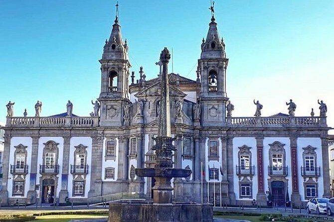 Braga and Guimarães Historical and Cultural Tour from Porto - Getting from Porto to Braga: the van ride that sets the tone
