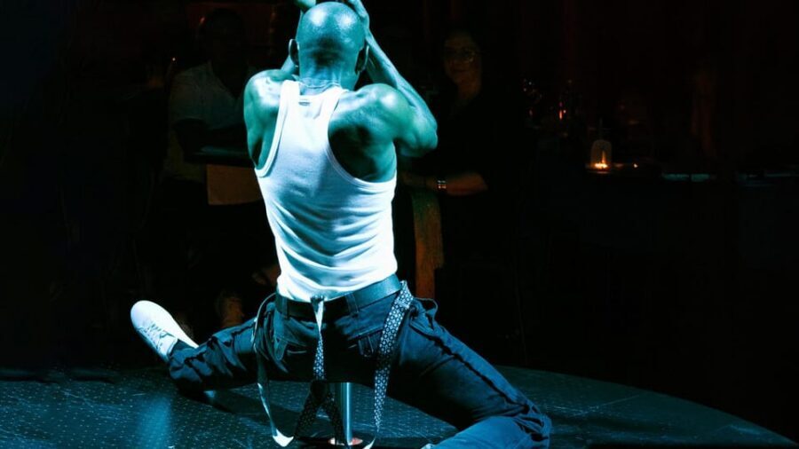 Coimbra: Erotic Cabaret Show and Dinner - Coimbra Dinner Show: what you’re paying for (beyond the spectacle)