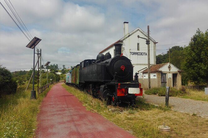 Cycling Ecopista do Dão One Way, full-day from Coimbra - Those countryside pauses: stone benches, views, and why breaks matter