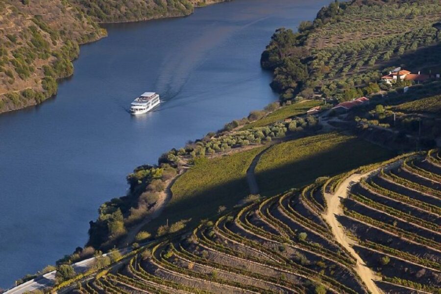 Day Cruise from Porto to Pinhão with Breakfast and Lunch - Seating, Audio, and How Long You’ll Actually Be Out