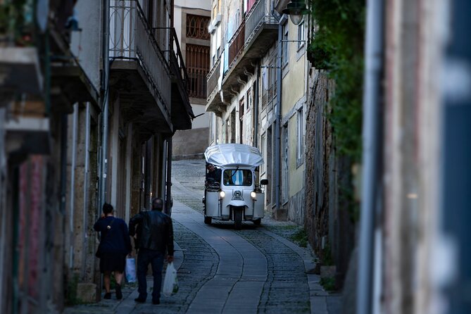 Discover Porto's Highlights on a 2-Hour Private Electric Tuk Tuk - Cordoaria and Jardim da Cordoaria: a break between big sights