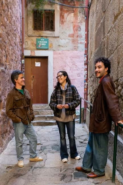 Discover Porto's Historical Roots Walking Tour - Walking route: Statue of Vímara Peres to Sao Bento