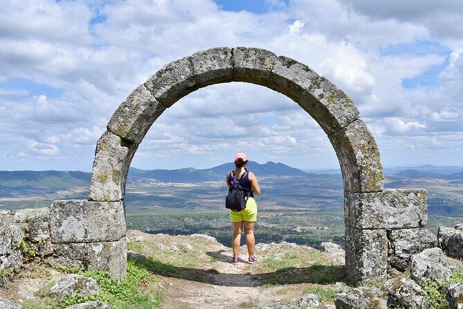 Discovering the historic village of Monsanto - Food Plan: Coffee/Tea Included, Lunch Left to You