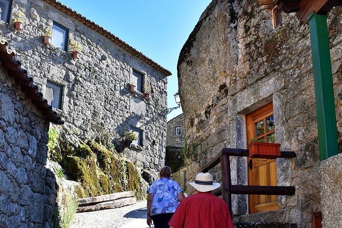 Discovering the historic village of Monsanto - Portas de Rodão and Rei Vamba Castle Viewpoint: The Quick, Powerful Start