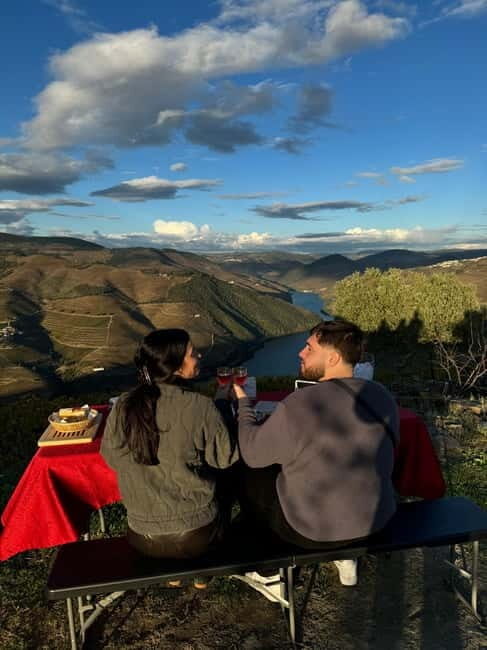 Douro offroad experience: visit to a winery and a picnic - Winery tour and guided wine tasting: what you should expect