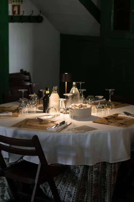 Douro: Quinta de Santa Júlia Lunch, Tour, & Wine Tasting - Should You Book Quinta de Santa Júlia Lunch, Tour, & Wine Tasting?