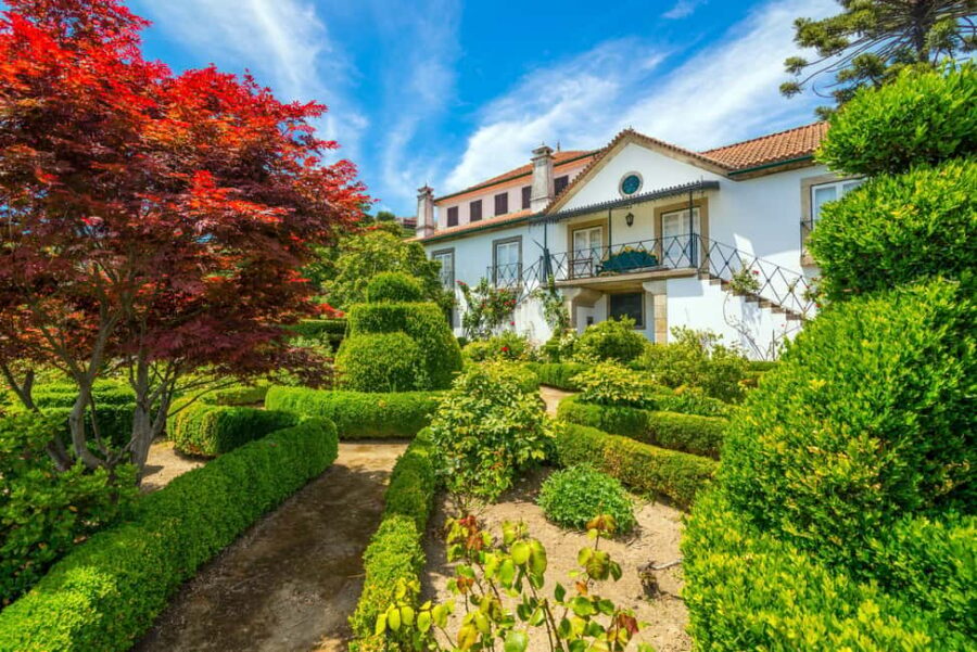 Douro: Quinta de Santa Júlia Lunch, Tour, & Wine Tasting - The Estate Walk: History You Can Taste