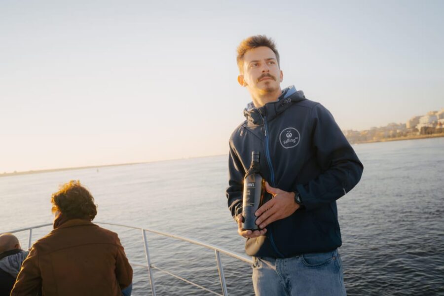 Douro River Cruise with Cheese & Tonic Porto in a Sailboat - Practical tips so you enjoy every minute