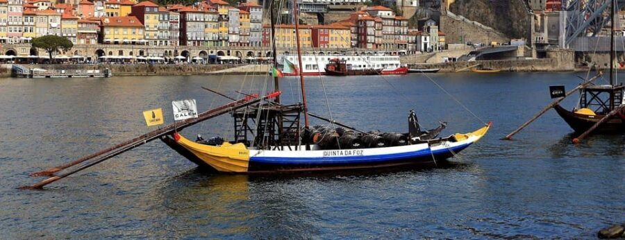 Douro River Cruise with Port Tasting and Lunch - Cais de Gaia to Porto: why this starts like a local day