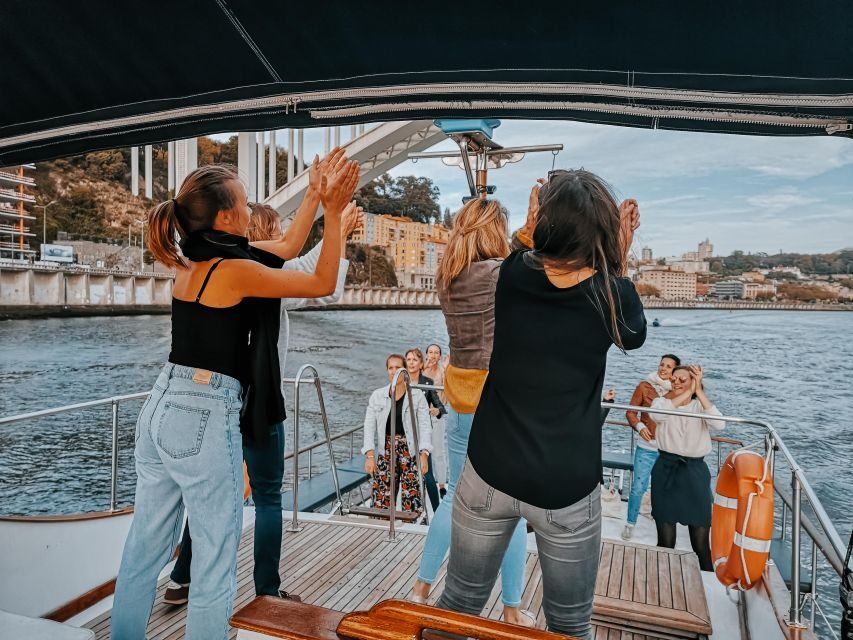 Douro River: Party Boat Tour - Crew and Atmosphere: Professional Team, Party Rules, No Mess