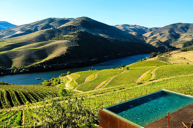 Douro | Roots & History - Tour with a local - On the Douro River by shared rabelo boat