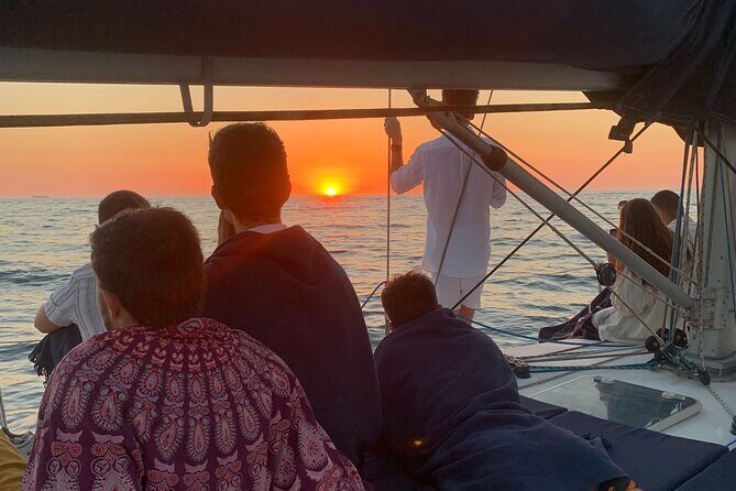 Douro Sunset Sailboat Experience in Porto - Dom Luis Bridge and Ribeira: The Postcard Stop That Feels Like a Scene