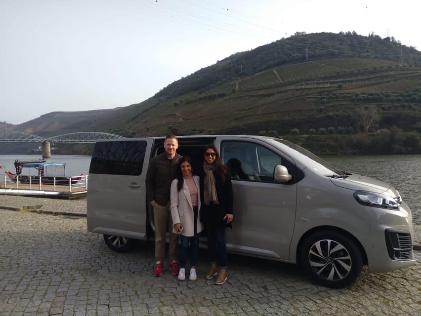 Douro Valley & Amarante - from Porto, Braga or Guimarães - São Leonardo de Galafura viewpoint: how to read the slopes
