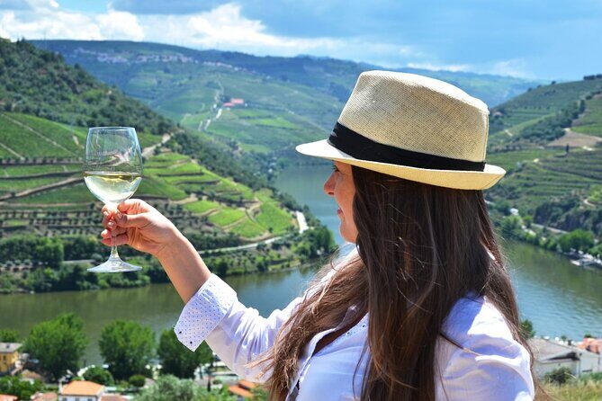 Douro Valley Delights Wine Tasting and Scenic Vistas - Quinta do Tedo: organic practices and tasting with real valley views
