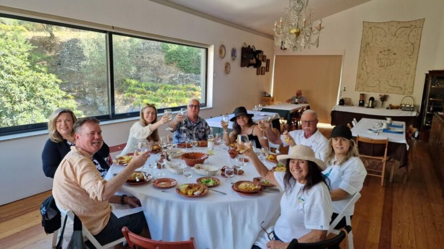 Douro Valley-Expert Guide-Boat-Lunch-Tastings PremiumService - Winery stop #2: from vineyards to bottling