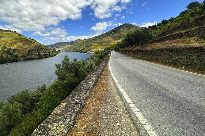 Douro Valley Full Day Tour with River Cruise and Wine Tastings - Pinhão and the Rabelo boat cruise: calm river time with a caveat