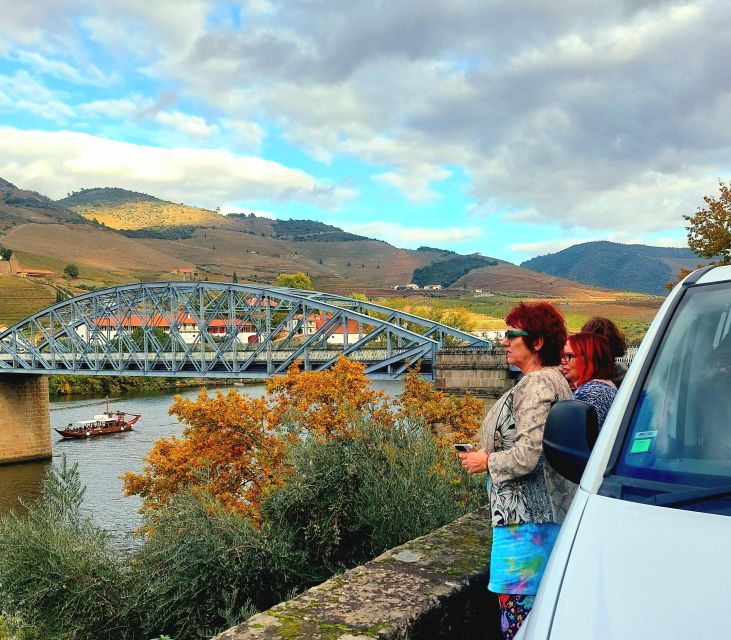 Douro Valley private tour & wine experience including lunch - Pinhão River Cruise: The Douro From the Water (1 Hour)