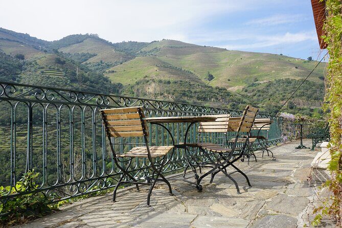 Douro Valley private tour with wine tasting and boat tour - The quick stop at Ponte de São Gonçalo: short walk, good story