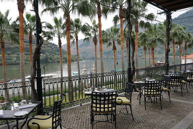 Douro Valley private tour with wine tasting and boat tour - Price and logistics: where $449.51 per group makes sense