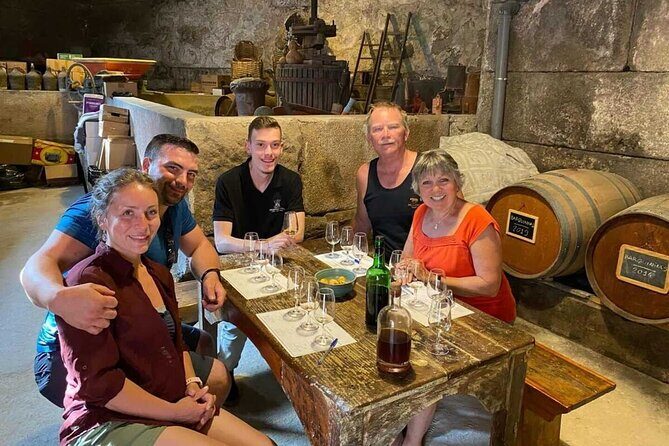 Douro & Vinho Verde: Family Wineries Private Tour in Portugal - Vinho Verde in Baiao: Taste Four Wines and Learn a Different Style
