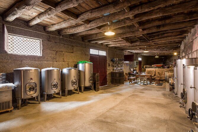 Douro Wine Tasting at a Family Winery in Portugal - The table tasting: 4 wines, one region, and what to look for