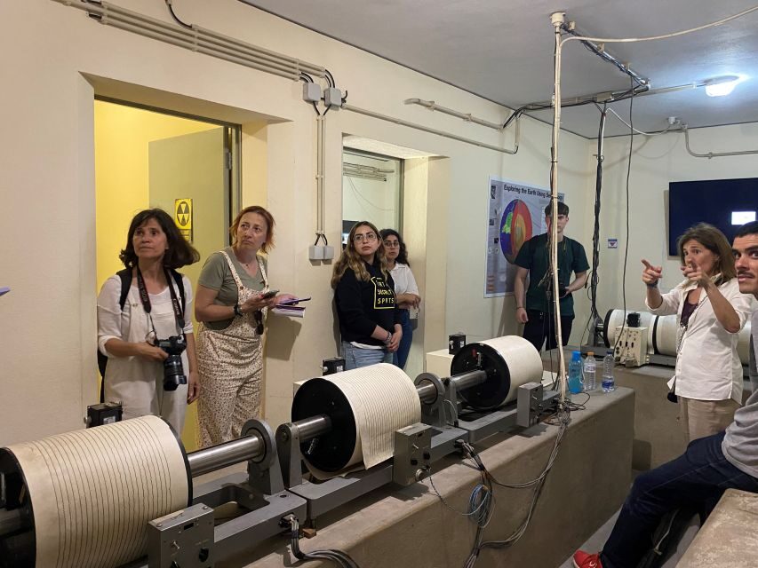 Exclusive visit to the Geophysical Institute of Porto - Should you book the Geophysical Institute of Porto visit?