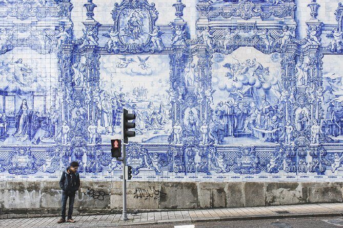 Explore the Instaworthy Spots of Porto with a Local - Stop 5: Chapel of Souls azulejo photos in blue and white
