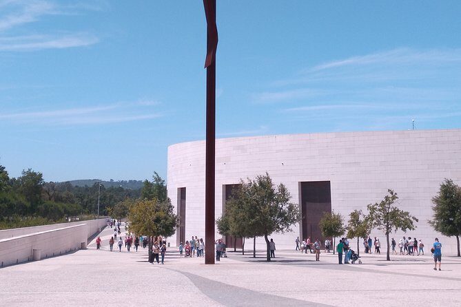 Fatima Shrine Walking Tour - Practical tips so your visit stays calm (and rewarding)