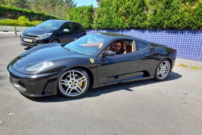 Ferrari driving experience on motorway in Braga - Driving your own Ferrari vs riding shotgun