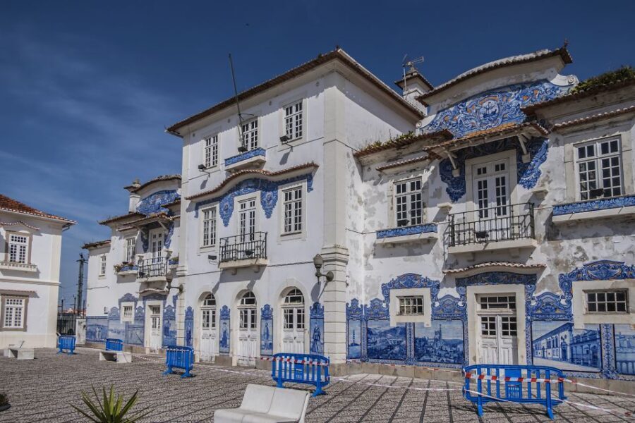From Porto: Aveiro Private Guided Day Trip - Saint Joana and Vista Alegre: The Stops That Explain the City