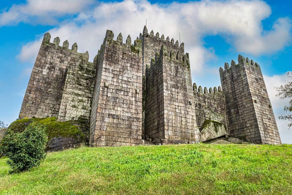 From Porto: Braga & Guimarães full day experience with lunch - Lunch in a local restaurant (with Vinho Verde)