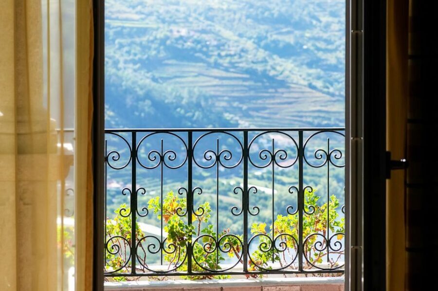 From Porto: Douro Valley w/ Boat Tour, Wine Tasting & Lunch - Porto walking tour add-on: a nice bonus if you’re staying longer