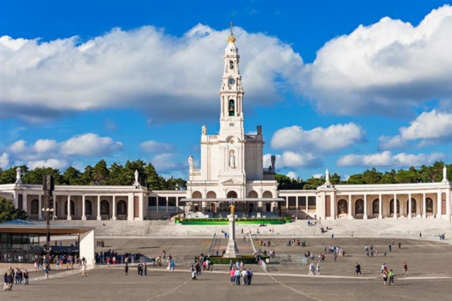 From Porto: Fatima and Miracle of Santarem Private Day Tour - Private Pickup From Porto: Your Day Starts Smooth