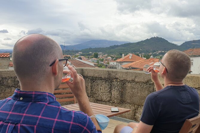Green Wine Ponte Lima Region-Small Group tour-Lunch,Wine Tastings - Santo Ovídio viewpoint + the Vinho Verde route connection