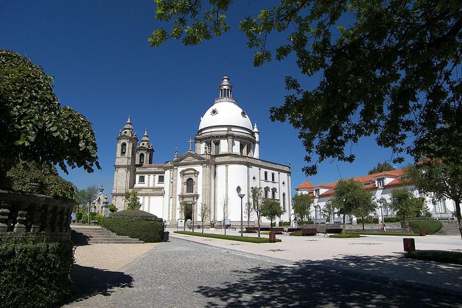Guimarães & Braga Port Private Tour with Lunch and Green Wine - A smooth, small-group day from Porto
