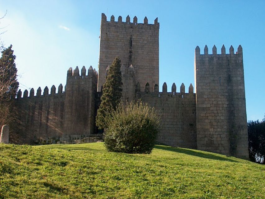 Guimarães Tour(4Hours): From Oporto;City Tour- Half Day Trip - The guided walking portion: what you’ll actually enjoy seeing