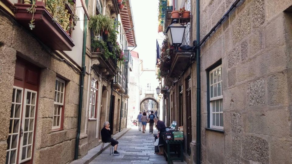 Guimarães Tour(4Hours): From Oporto;City Tour- Half Day Trip - Price and what makes it feel like good value
