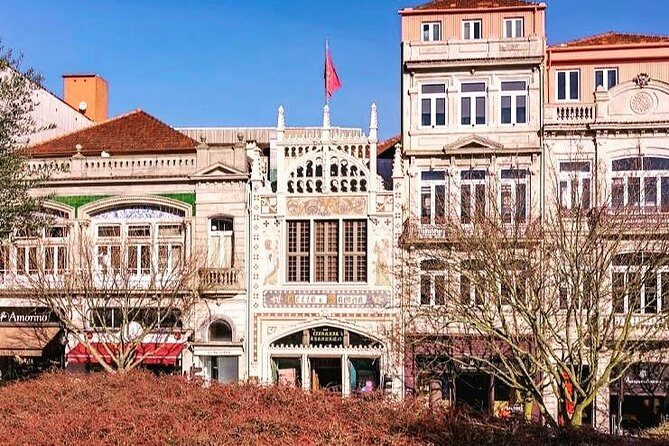 Half-day small group tour of Porto city with wine tasting - Clérigos Church and Sé Cathedral Views: Short Visits, Big Meaning
