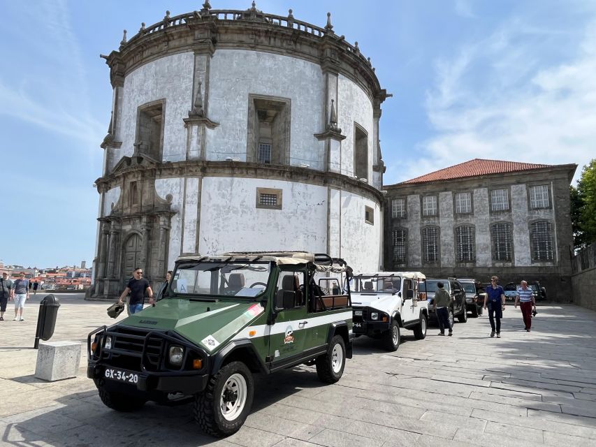 Historic adventure convertible UMM Portugues military jeep - Who this jeep tour suits best
